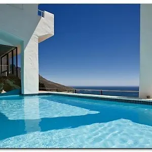 Bayview Penthouses And Guest house