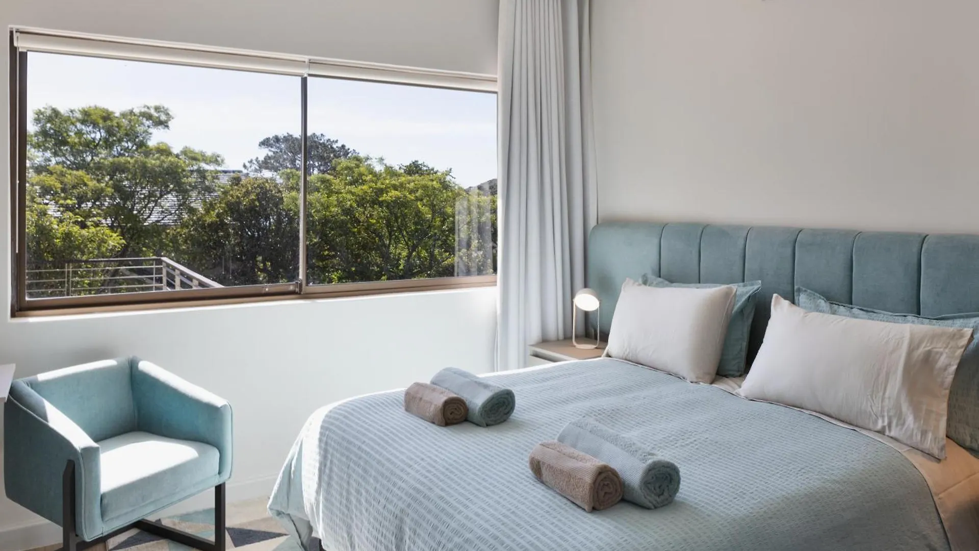 Luxurious 1 Bedroom In Camps Bay Villa With A Pool Cape Town 0*,  South Africa